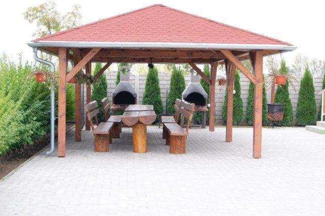 Apartman Taktik Velky Meder Exterior photo