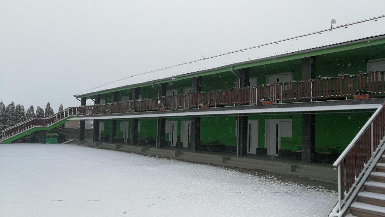 Apartman Taktik Velky Meder Exterior photo