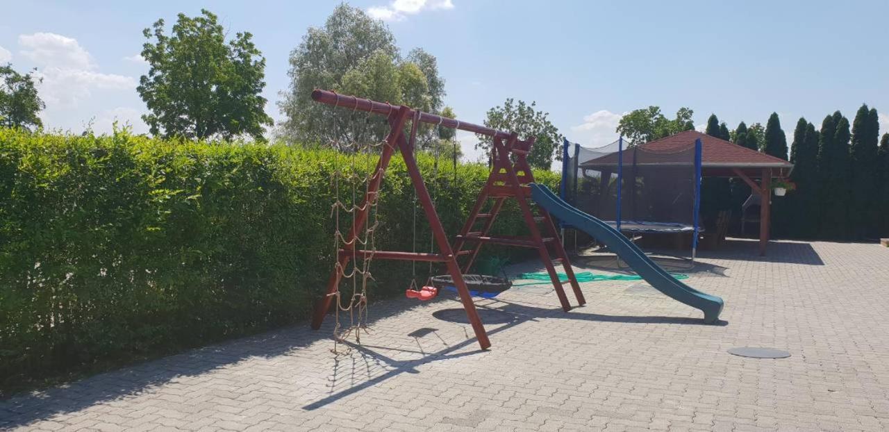 Apartman Taktik Velky Meder Exterior photo